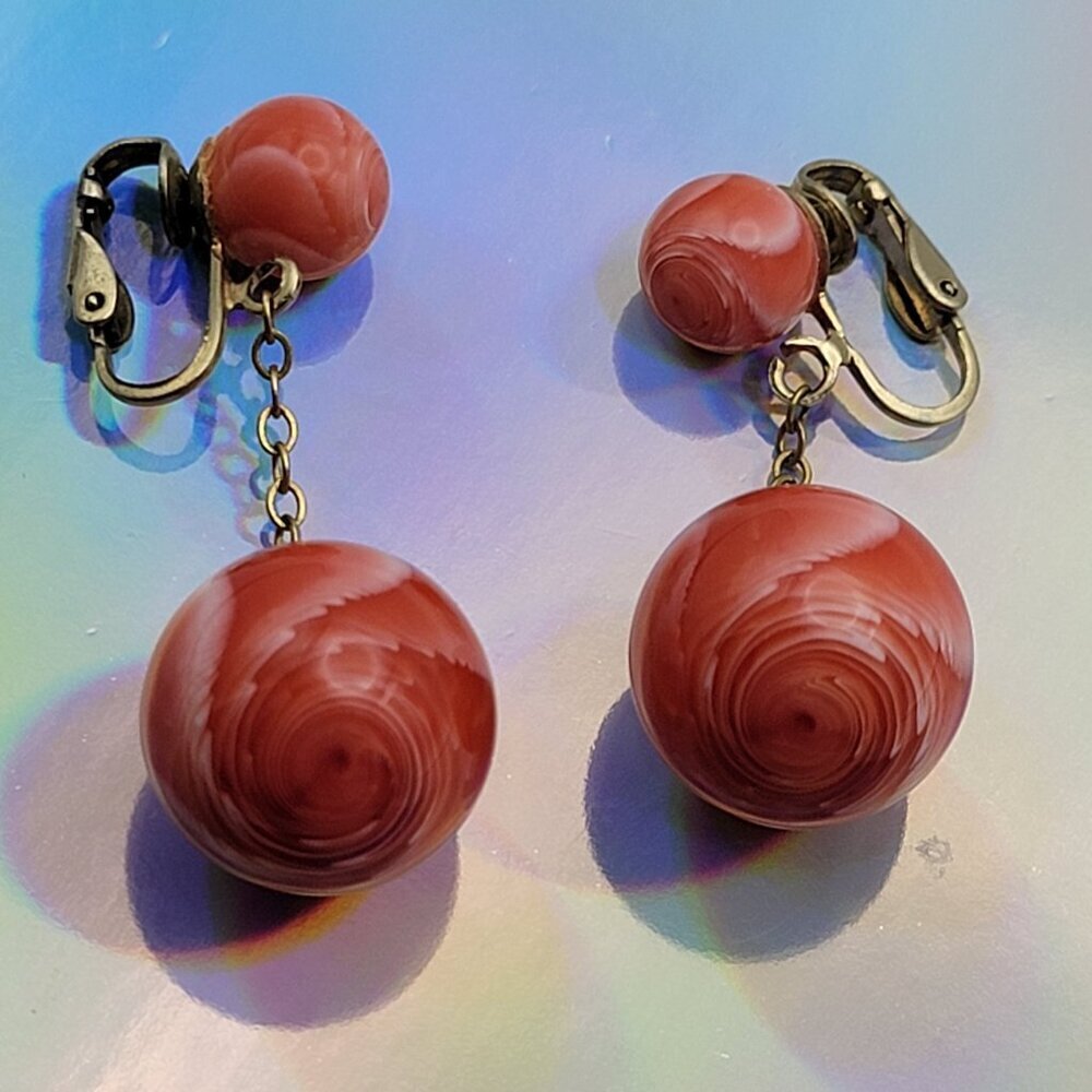 Vintage Orange Lucite Dangle Earrings 2 Inch Gold Tone Clip On Marbled Retro